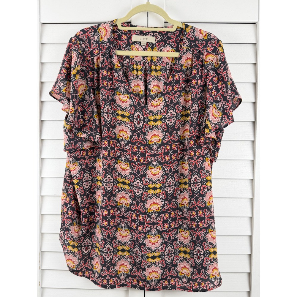 LOFT Blouse Womens XXL Pink Floral Medallion‎ Flutter Sleeve Split V-Neck